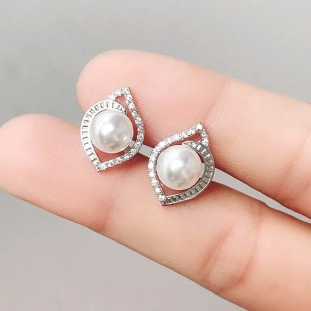 New Gorgeous 925 Silver Sim. Diamond Cultured Pearl Studs